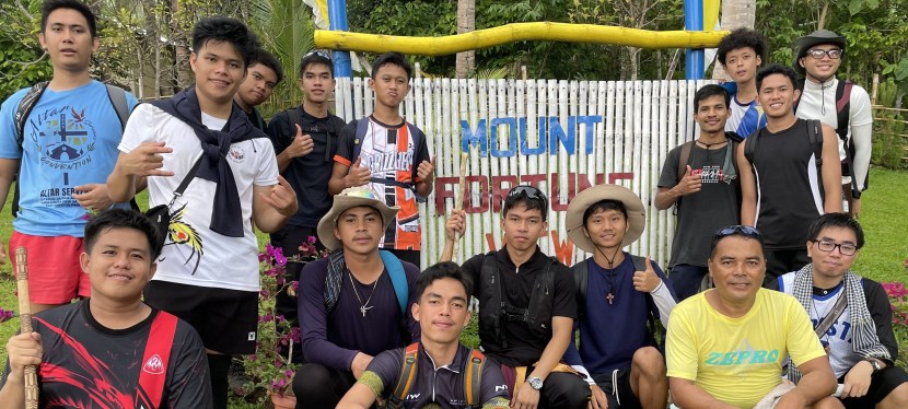 Climbing Mt. Loay and Community Year-End&nbsp;Evaluation